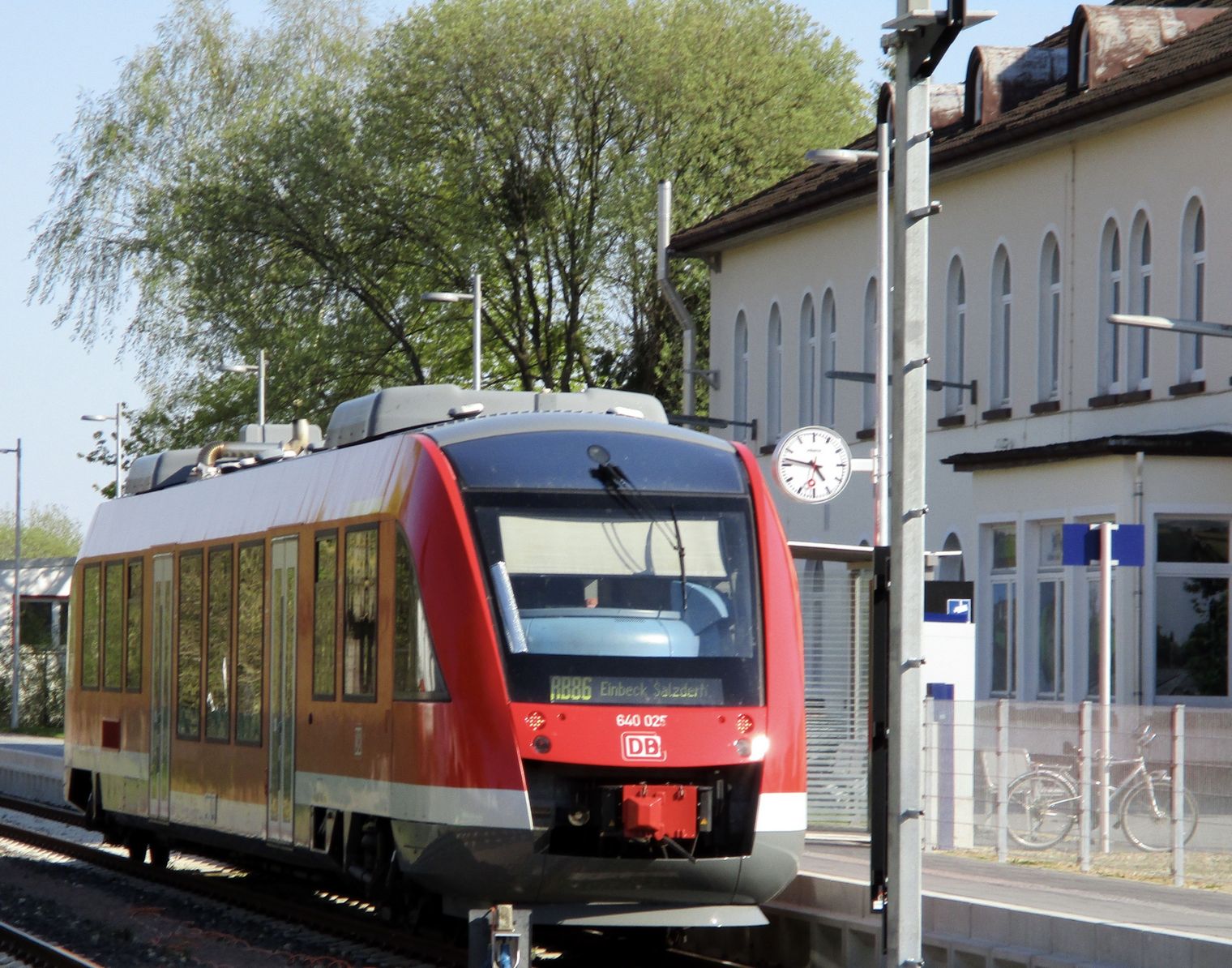 bahnhof-einbeck-mitte-rb86-nach-einbeck-salzderhelden