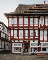 Fachwerk der Rats-Apotheke am Einbecker Marktplatz.