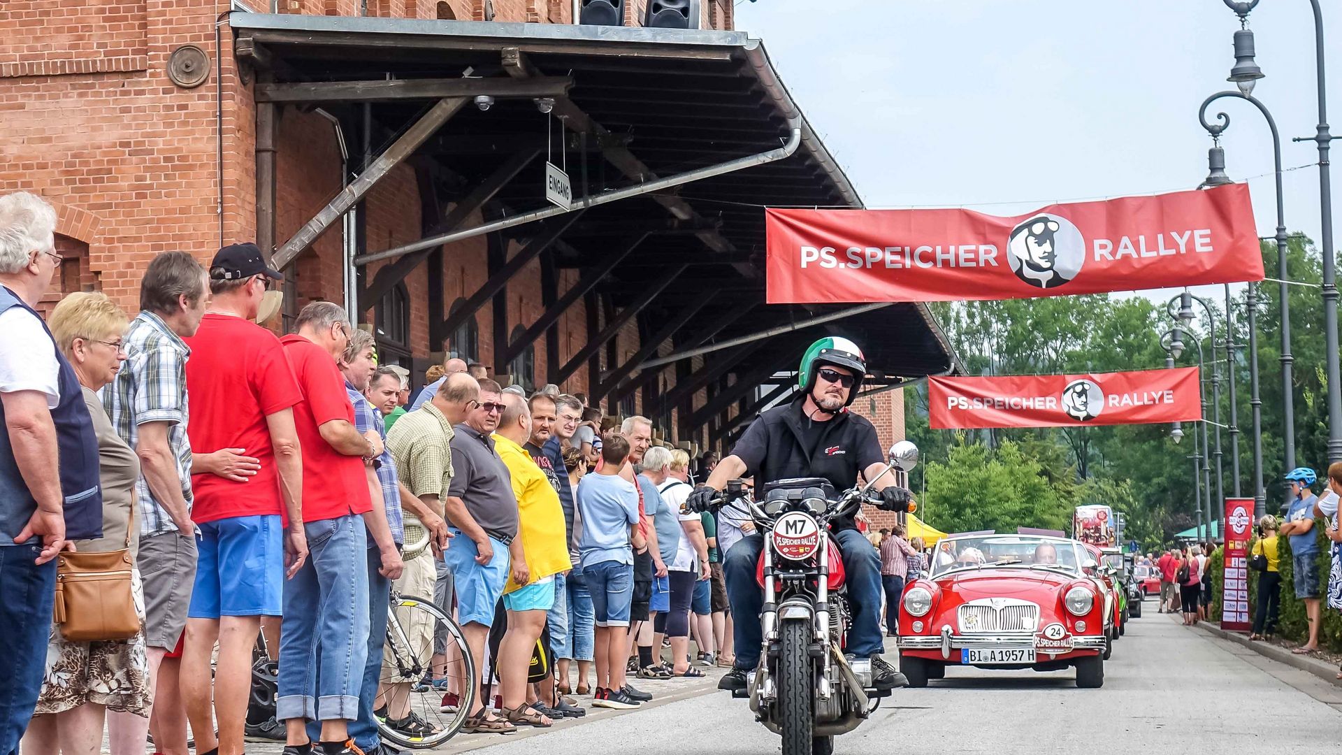 einbecker-oldtimertage-motorradfahrer